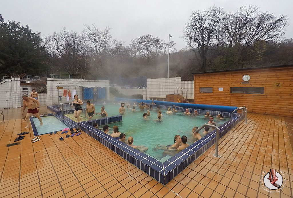 Balnearios-de-Budapest-Gellert-piscina-exterior