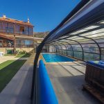 Casa Rural Zarzal, con jacuzzi y piscina climatizada en Madrid