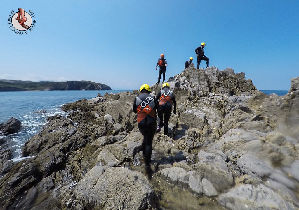 Coasteering Euskadi rocas