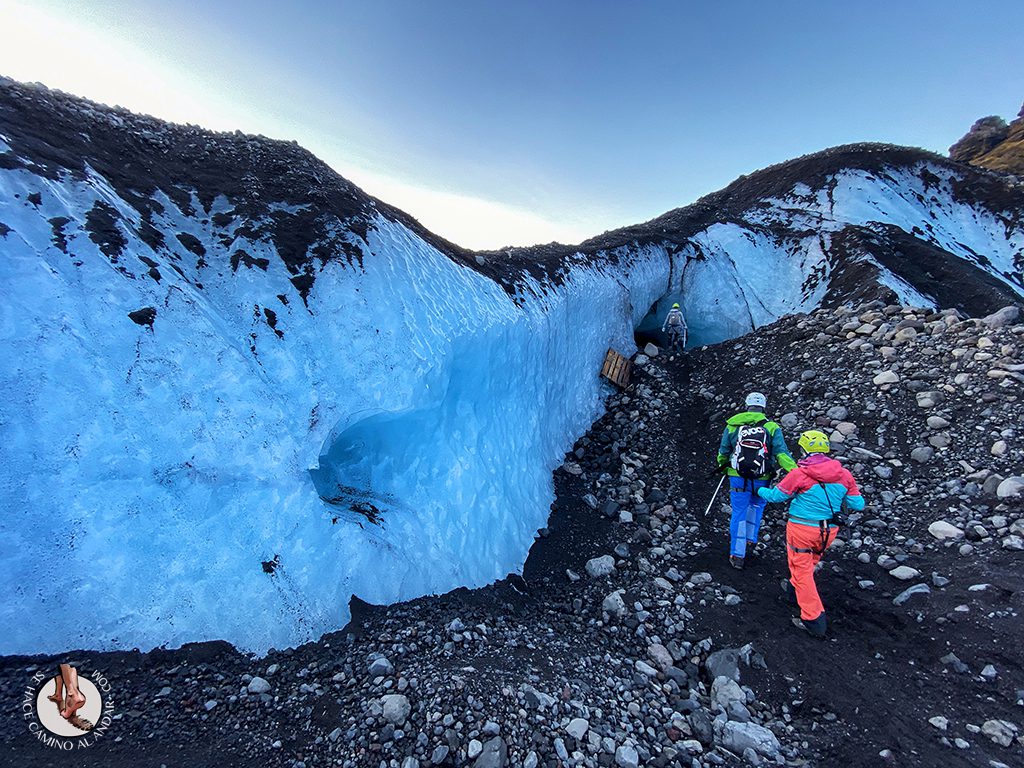 Cueva hielo Virkisjokull Islandia acceso
