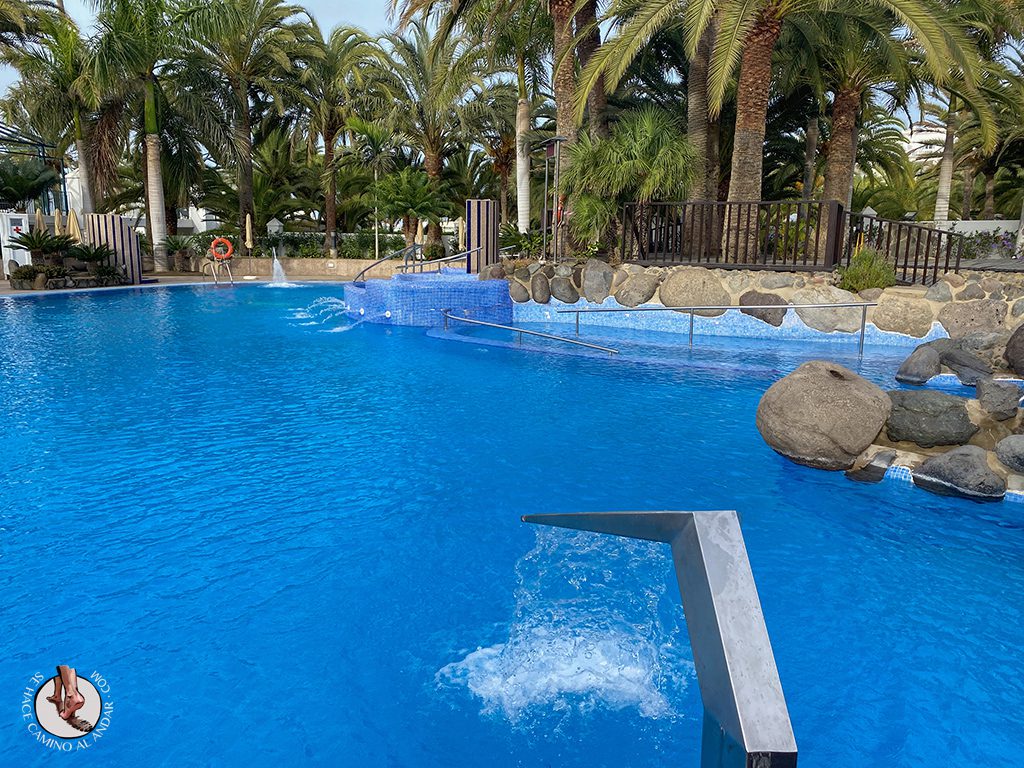 Dormir en Gran Canaria piscina hotel spa
