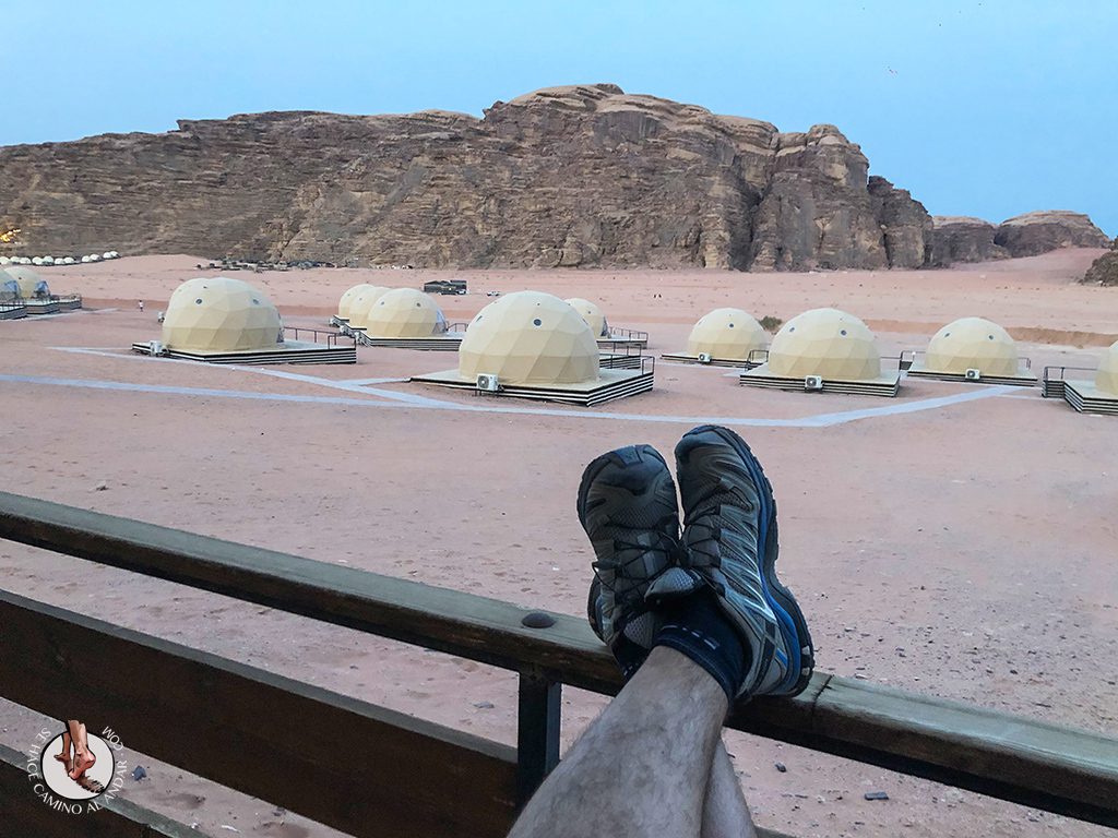 Dormir en el desierto de Jordania haima balcon