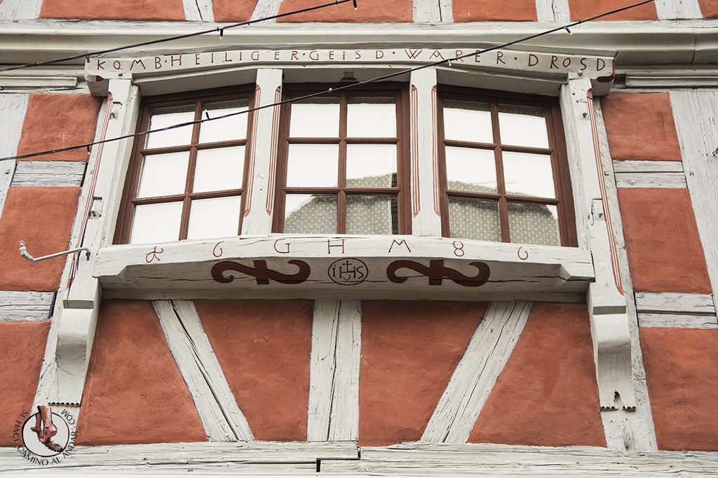 Eguisheim fachada inscripciones