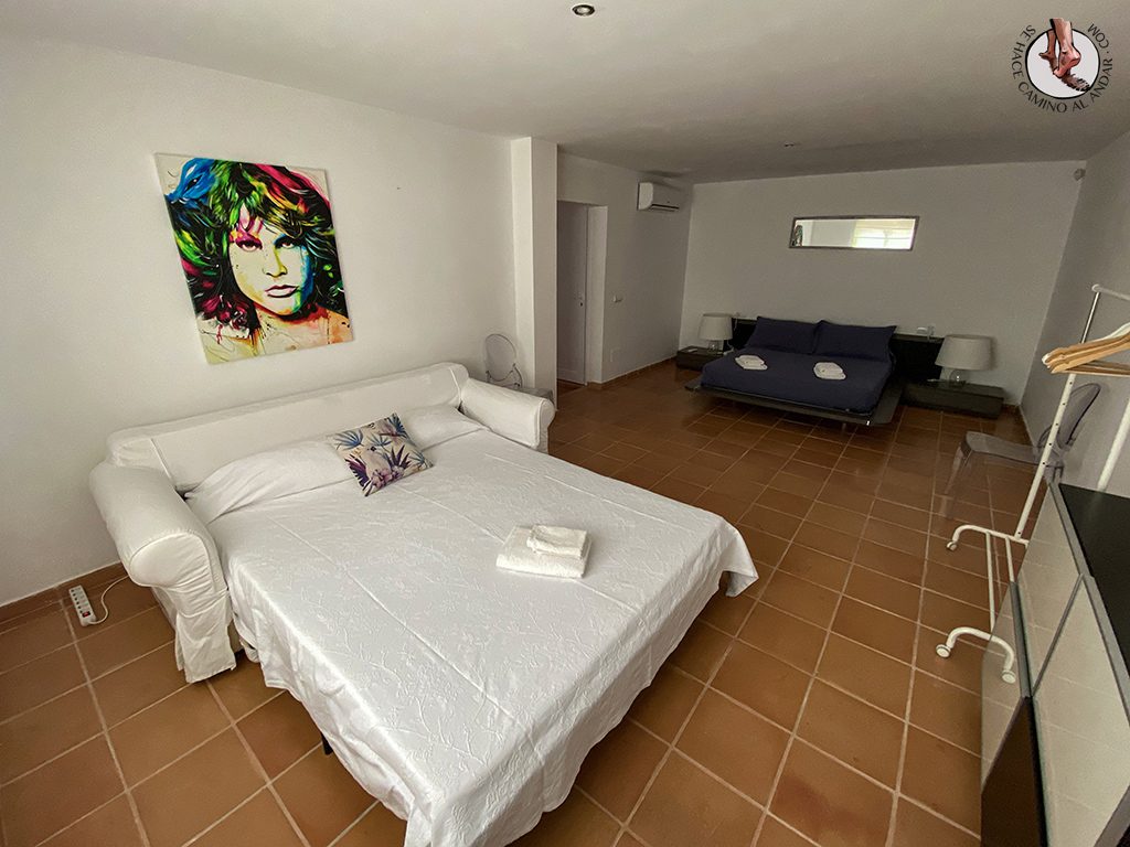 Villa con piscina en Ibiza habitacion