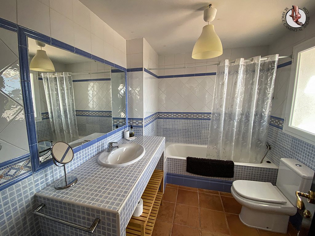 Villa con piscina en Ibiza wc