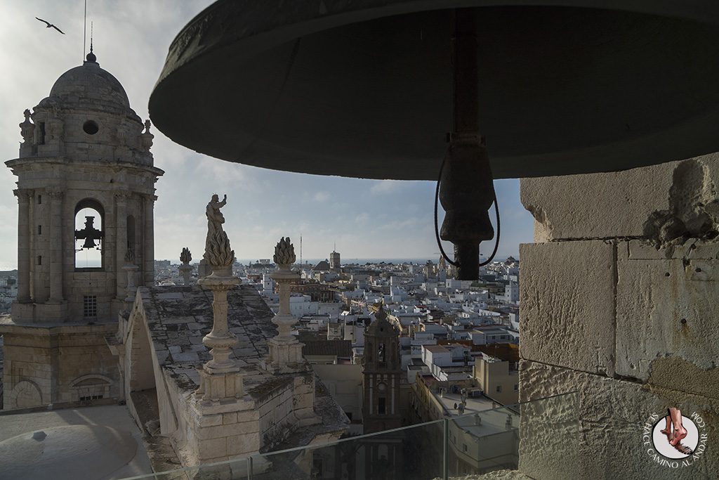 miradores de cadiz torre del reloj catedral campana